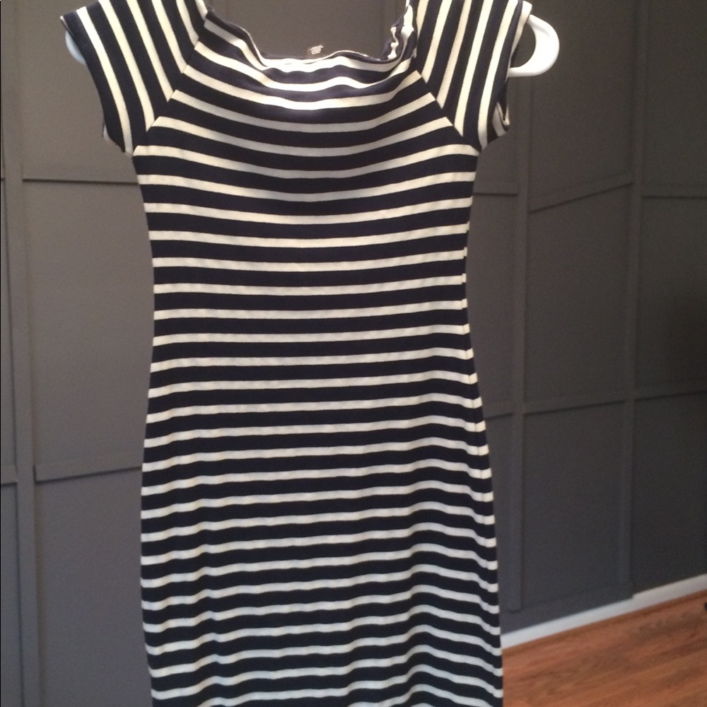 Lord and Taylor bodycon dress XS great condition - Picture 4 of 6